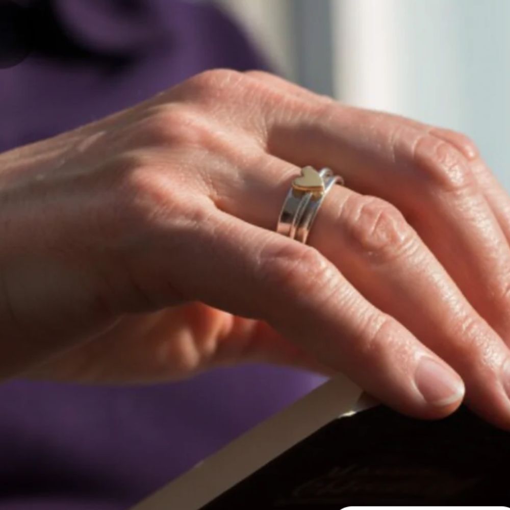 Two-Tone Golden Heart Ring – view 3