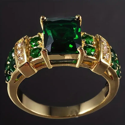 Emerald-Green Statement Gold Ring – view 4