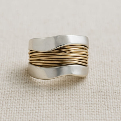 Two-Tone Golden Thread Ring – view 6