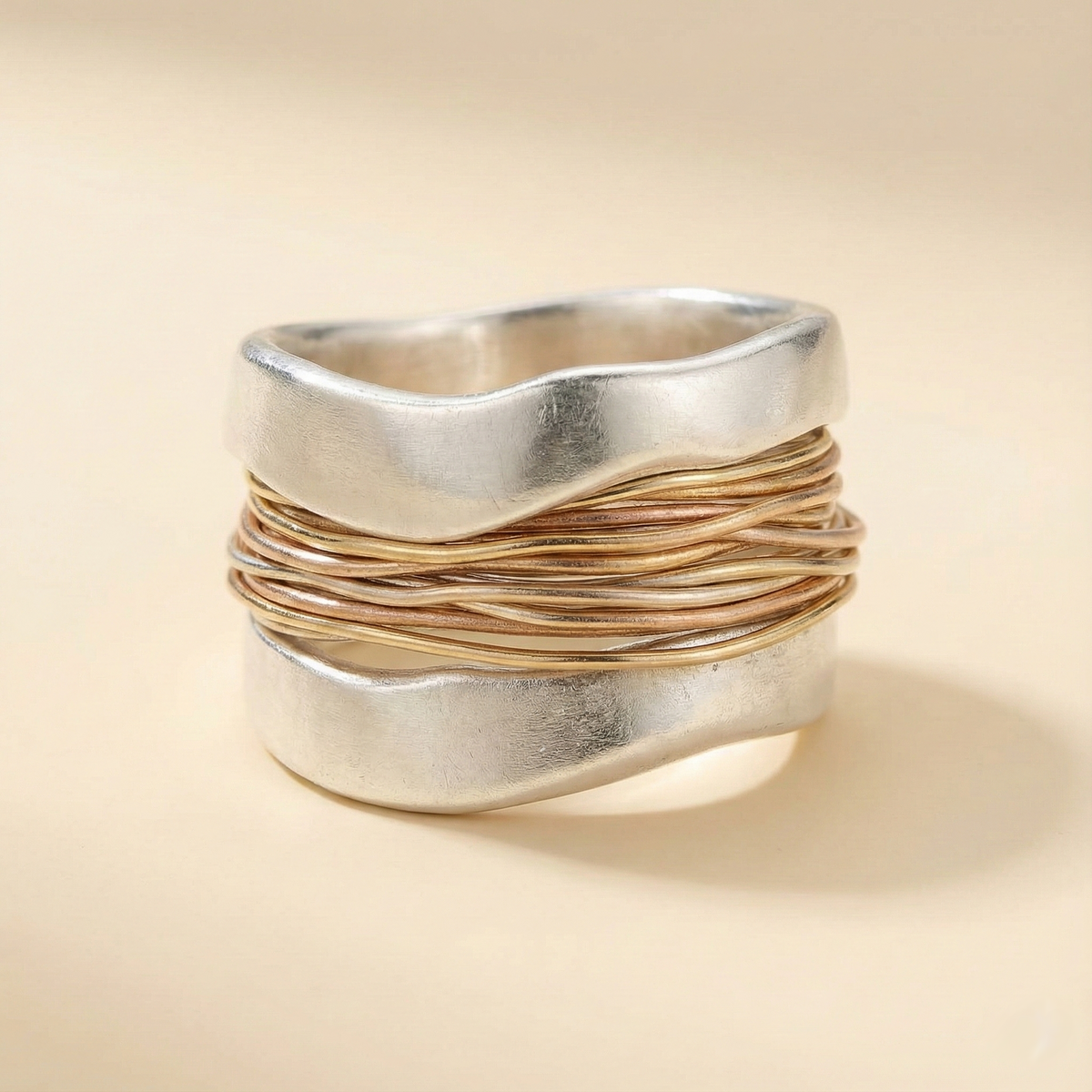 Two-Tone Golden Thread Ring – view 5