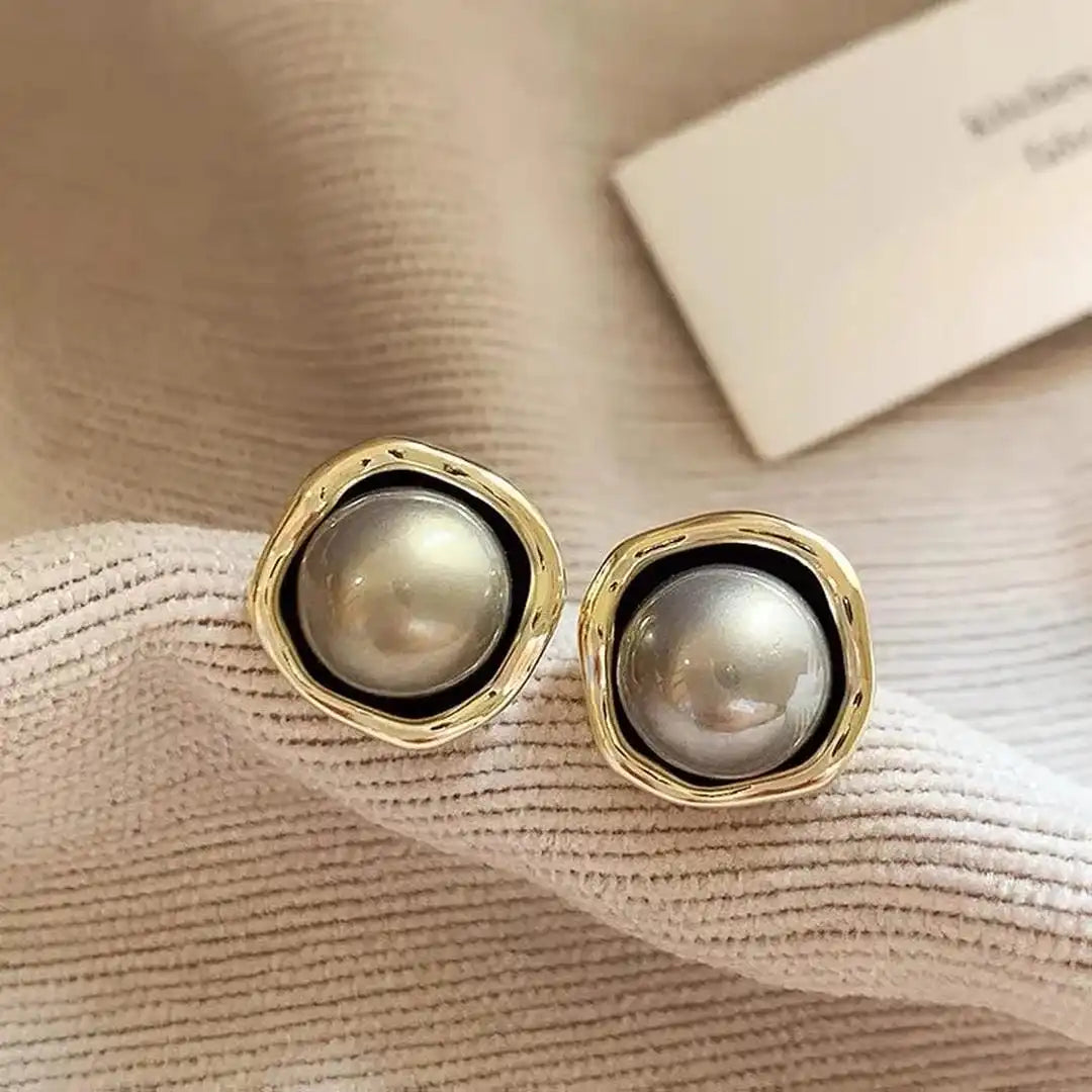 Pearl Square Stud Earrings – view 3