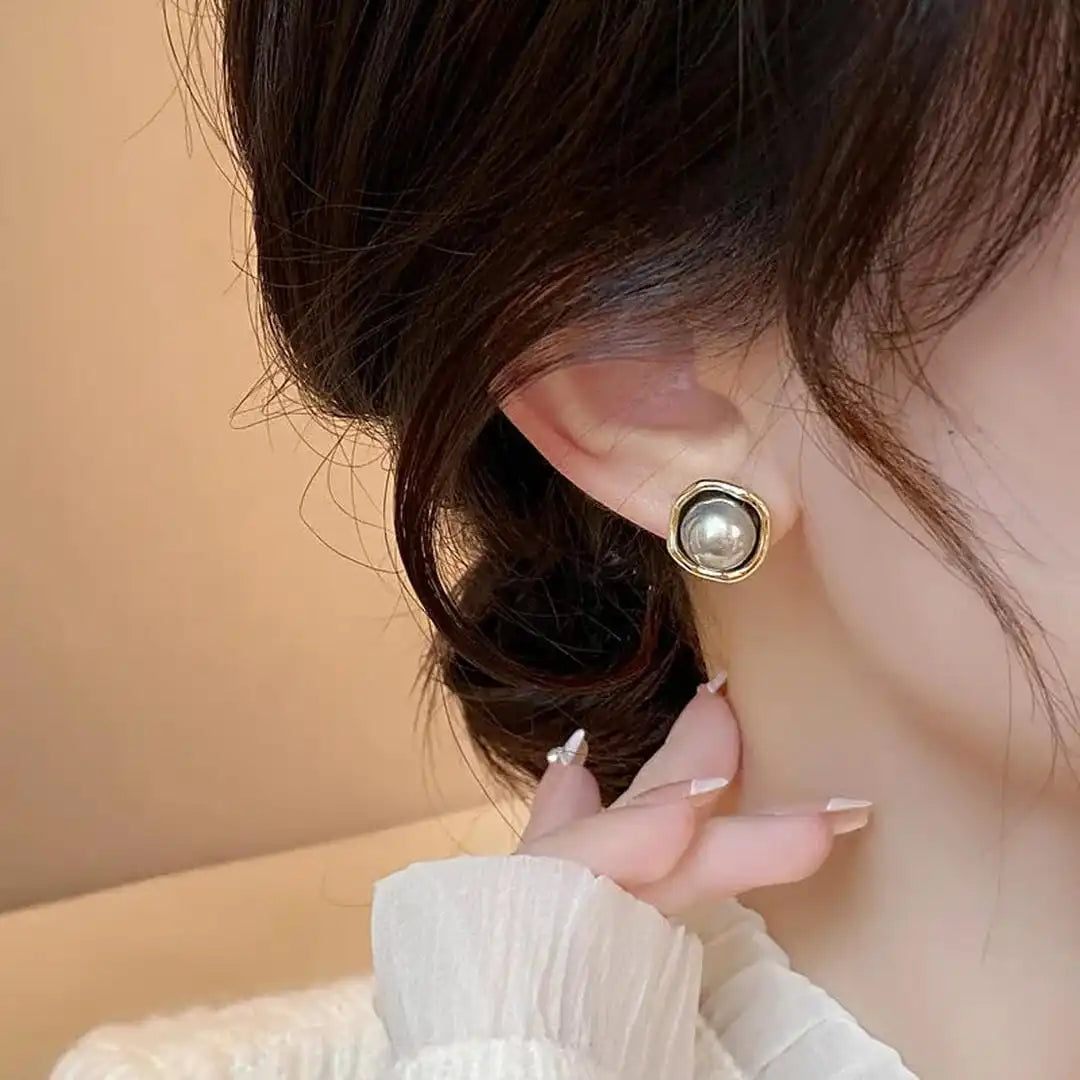 Pearl Square Stud Earrings – view 4