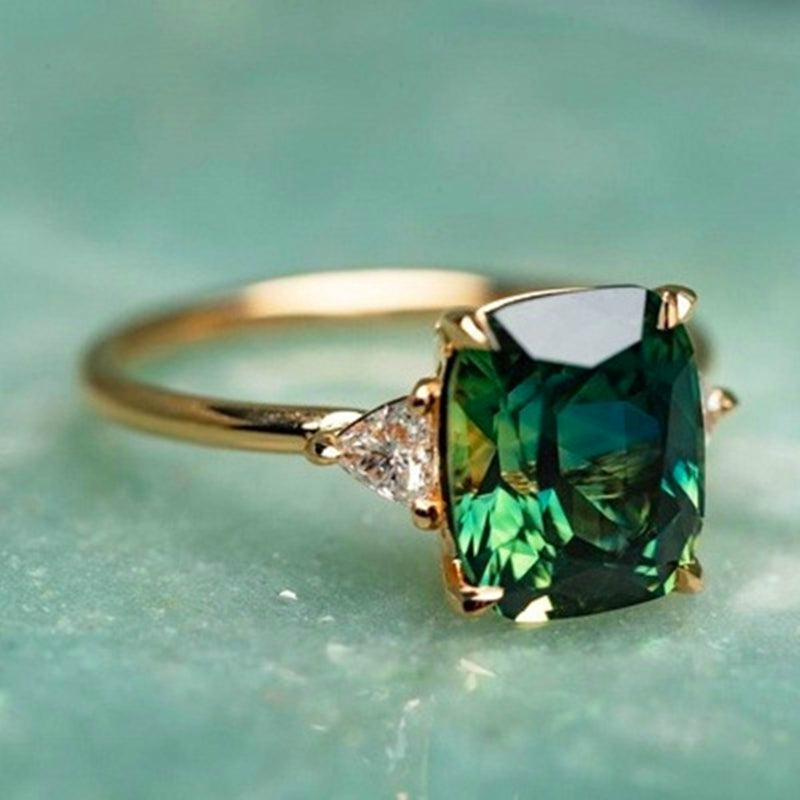 Emerald-Green Square Gold Ring – view 2