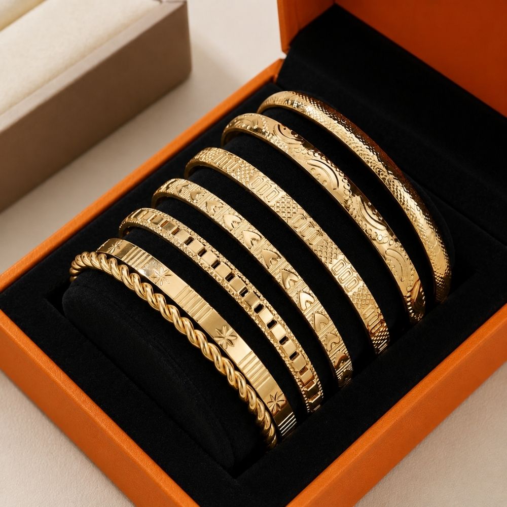 Open Bangle Gold Bracelet Set – view 3