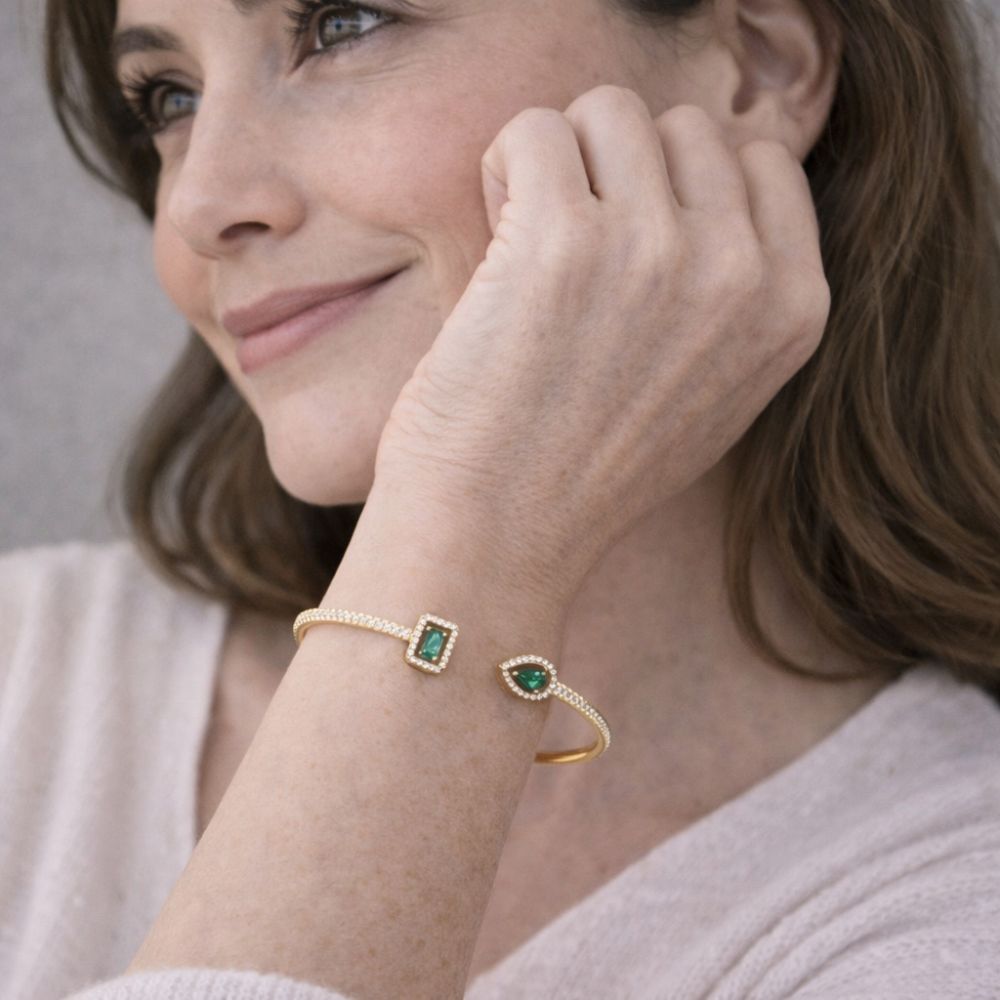 Emerald-Green Open Cuff Gold Bracelet – view 9
