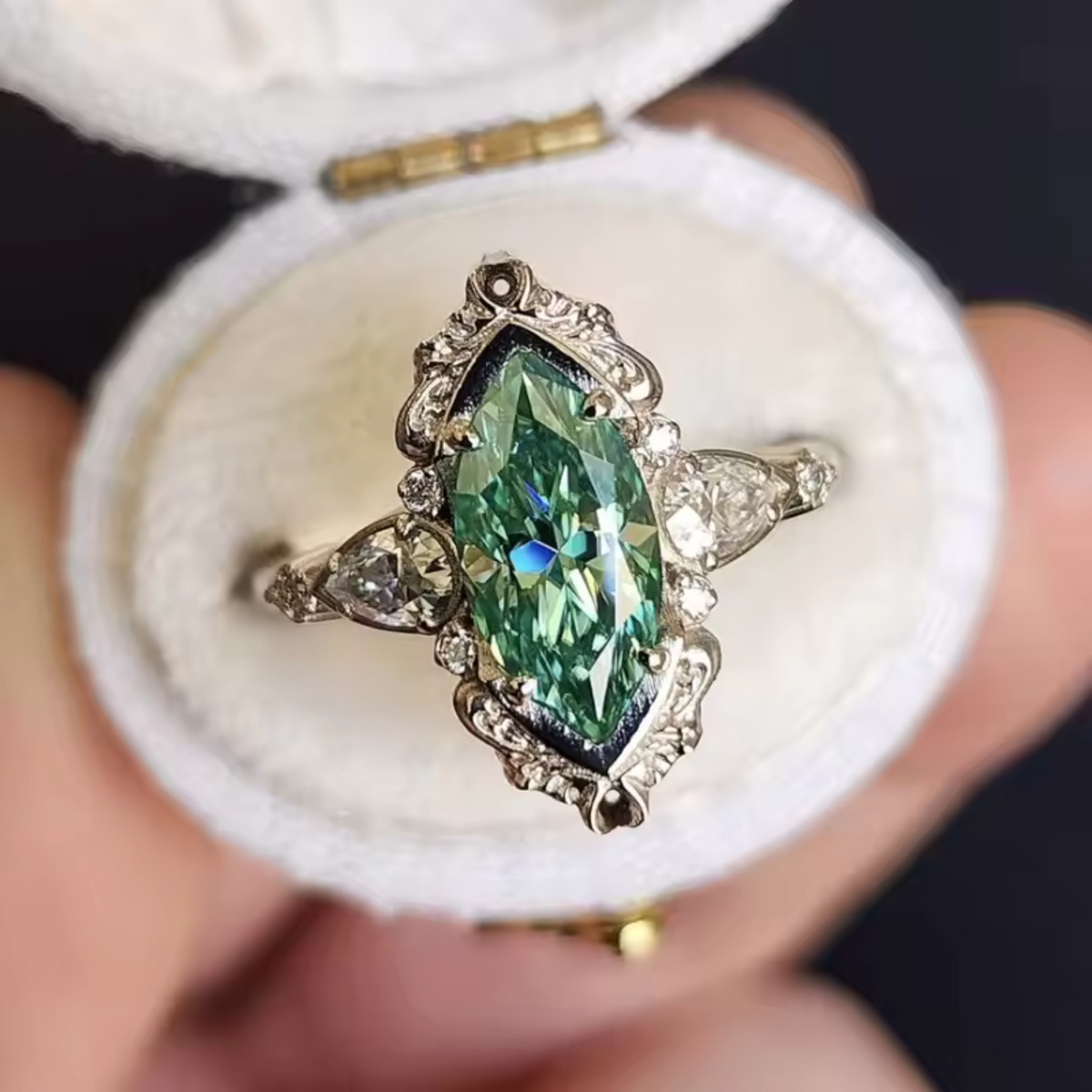 Green Marquise Vintage Silver Ring – view 3
