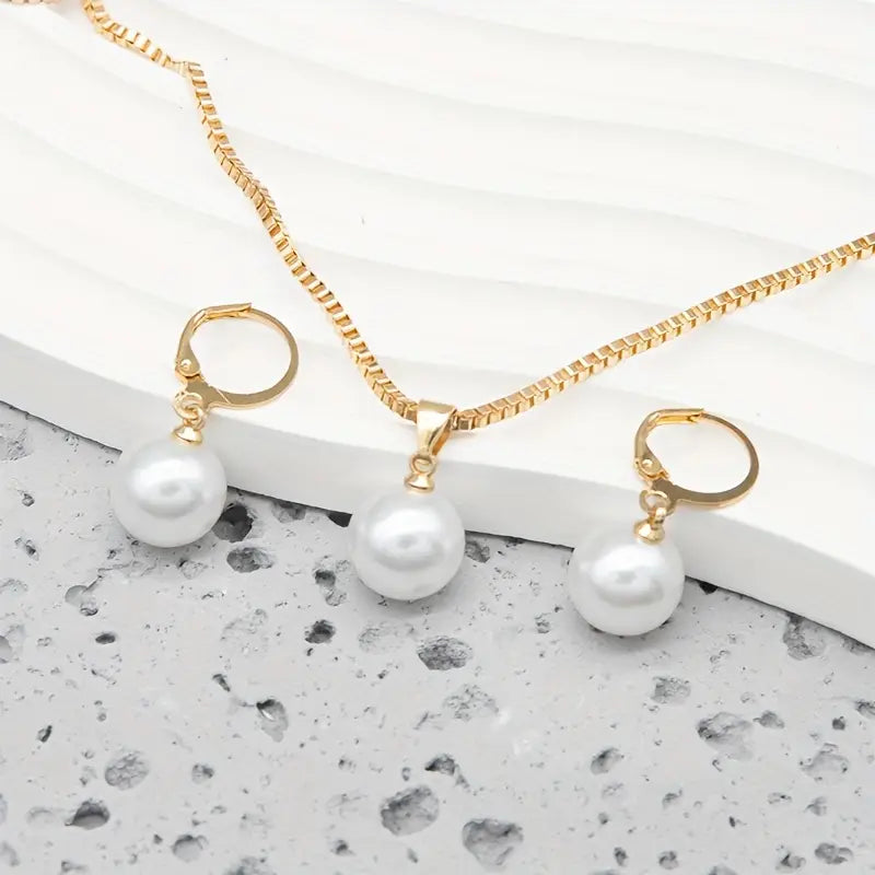 Pearl Pendant Gold Necklace Set