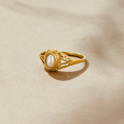 Vintage Pearl Filigree Gold Ring – view 4