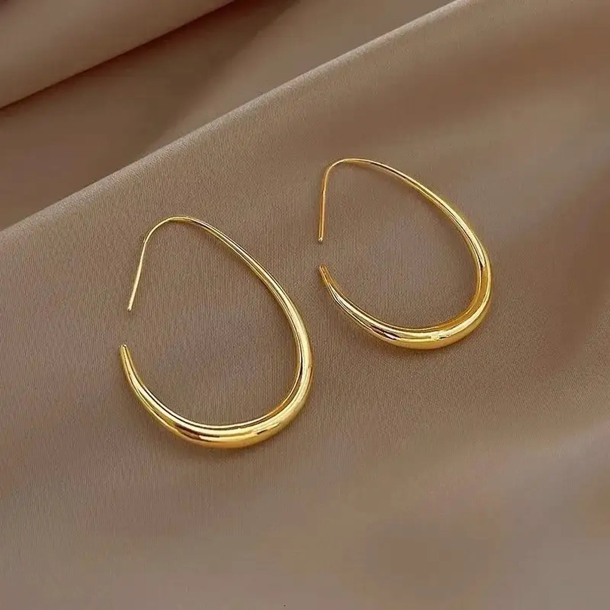 Antique-Style Gold Hoop Earrings – view 2